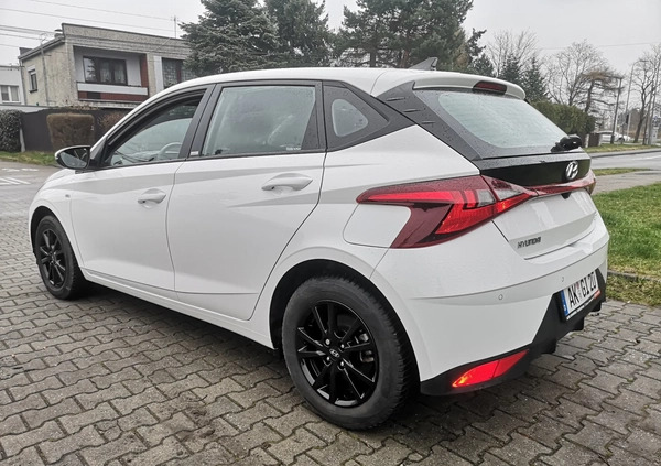 Hyundai i20 cena 67700 przebieg: 33000, rok produkcji 2021 z Śmigiel małe 301